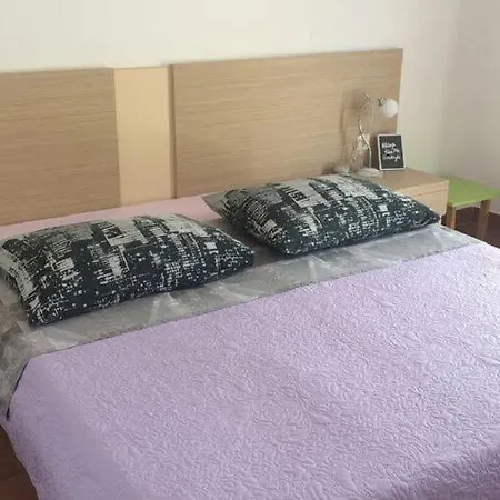 Paula - One Bedroom With Terrace 2 Apartment