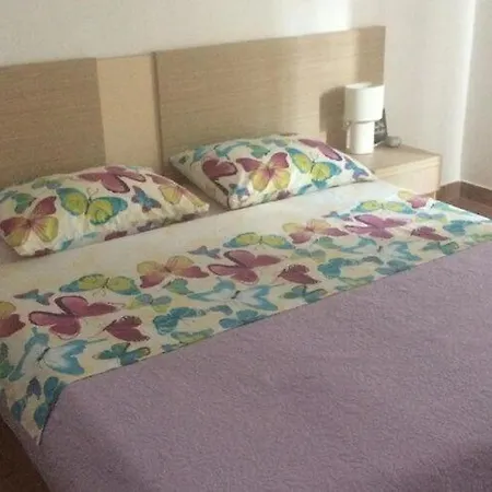 Apartment Paula - One Bedroom With Terrace 2