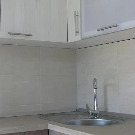 Paula - One Bedroom With Terrace 2 Apartment Jezera