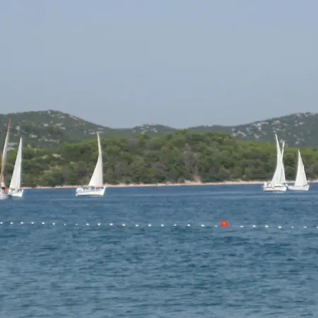 Paula - One Bedroom With Terrace 2 Езера