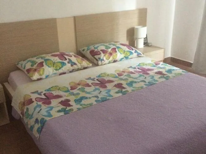 公寓 Paula - One Bedroom With Terrace 2