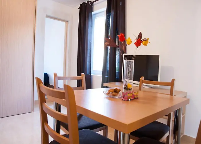 Paula - One Bedroom With Terrace 2 耶泽拉